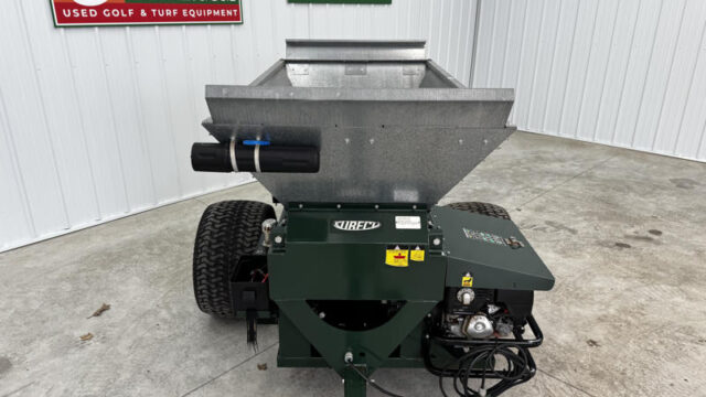 Turfco-Widespin-1530-Broadcast-Pull-Behind-Top-Dresser-1-800×600-1