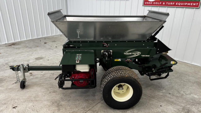 Turfco-Widespin-1530-Broadcast-Pull-Behind-Top-Dresser-5-800×600-1