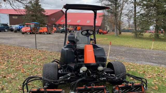 2013-Jacobsen-LF570-Diesel-4WD-Fairway-Mower-6-800×600-1