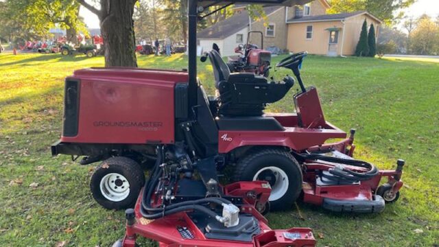 2013-Toro-Groundsmaster-4000-Diesel-4WD-Wide-Area-Mower-12-800×600-1