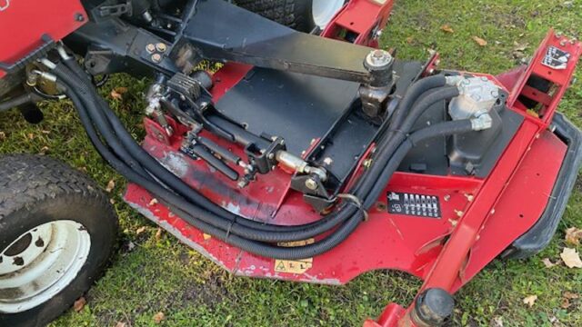 2013-Toro-Groundsmaster-4000-Diesel-4WD-Wide-Area-Mower-6-800×600-1