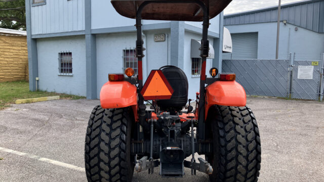 2021_Kubota_M5660SU_Tractor_statewideturf_500M-041-5