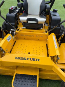 2016 HUSTLER 104 MOWER