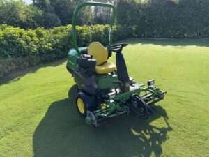 John Deere 2500b