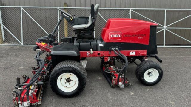 IMG_6243-used-Toro-5210-Reelmaster-Fairway-mower-for-sale-800×600-1