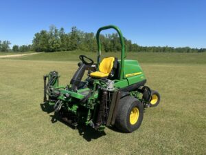 2018 John Deere 8700A PrecisionCut Fairway Mower