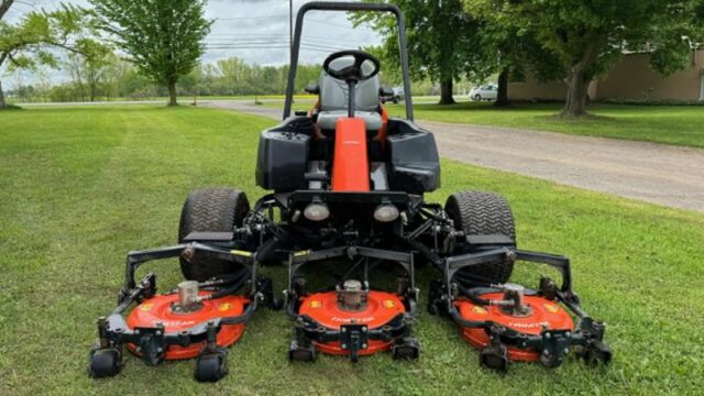 Jacobsen-AR522-Diesel-4WD-Contouring-Mower-6-800×600-1-1