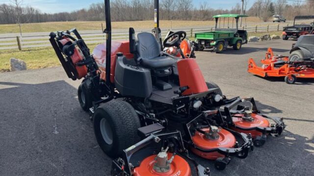 Jacobsen-AR722-Diesel-4WD-Contour-Rotary-Mower-1-800×600-1