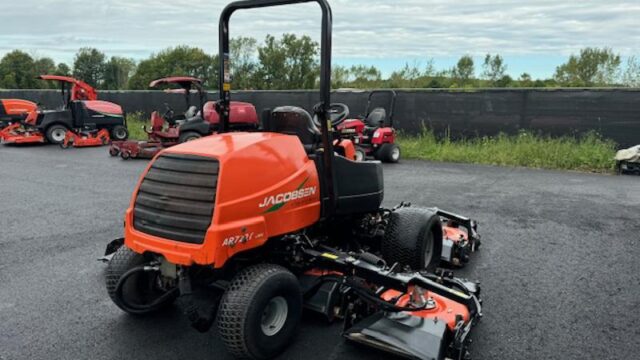 Jacobsen-AR722-Diesel-4WD-Contour-Rotary-Mower-4-800×600-1-1