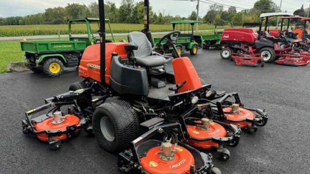Jacobsen-AR722-Diesel-4WD-Contour-Rotary-Mower-5-800×600-1