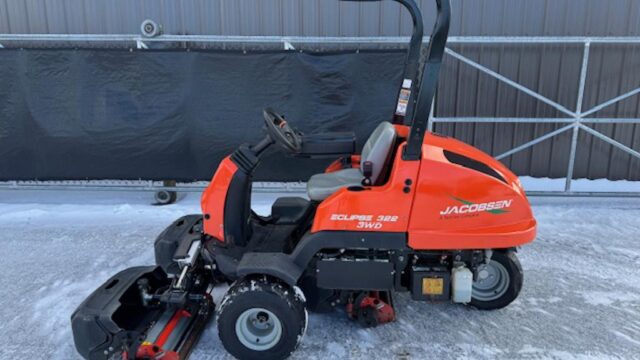 Jacobsen-Eclipse-322-Hydraulic-Free-3WD-Diesel-Riding-Greens-Mower-3-1024×768-1
