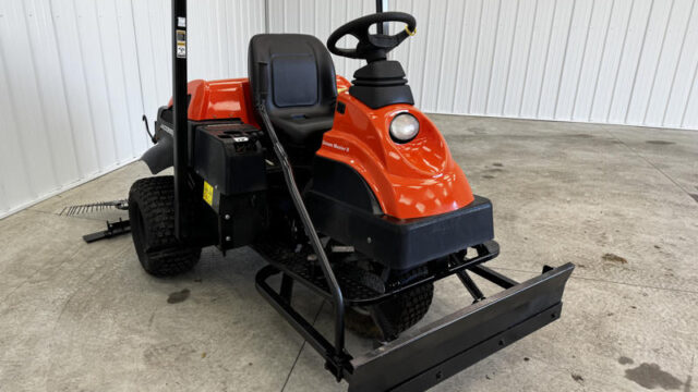 Jacobsen-Groom-Master-II-Diesel-3WD-Bunker-and-Field-Rake-1-800×600-1