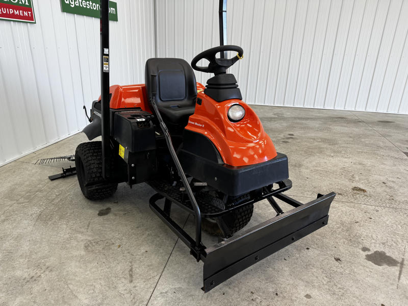 Jacobsen-Groom-Master-II-Diesel-3WD-Bunker-and-Field-Rake-1-800×600-1