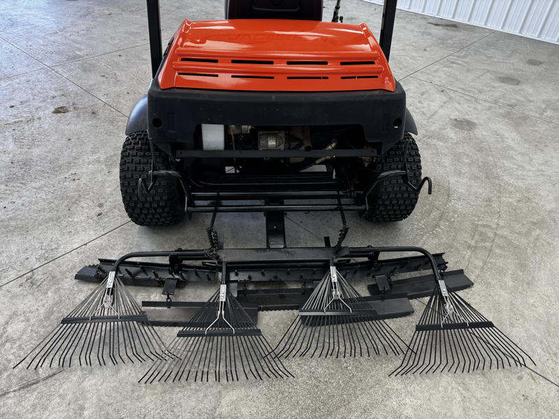 Jacobsen-Groom-Master-II-Diesel-3WD-Bunker-and-Field-Rake-3-800×600-1