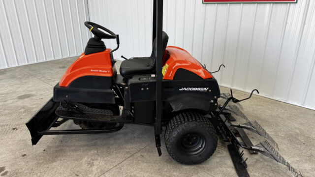 Jacobsen-Groom-Master-II-Diesel-3WD-Bunker-and-Field-Rake-4-800×600-1