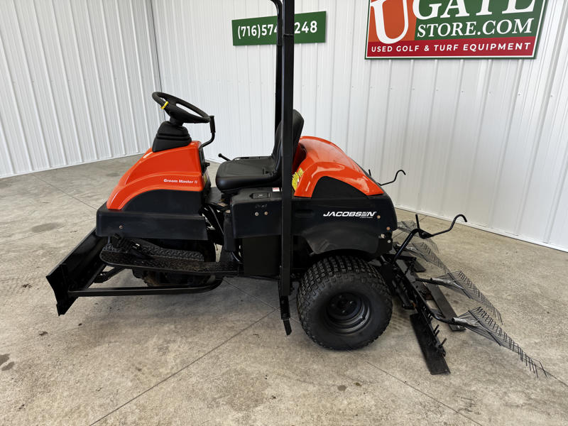 Jacobsen-Groom-Master-II-Diesel-3WD-Bunker-and-Field-Rake-4-800×600-1