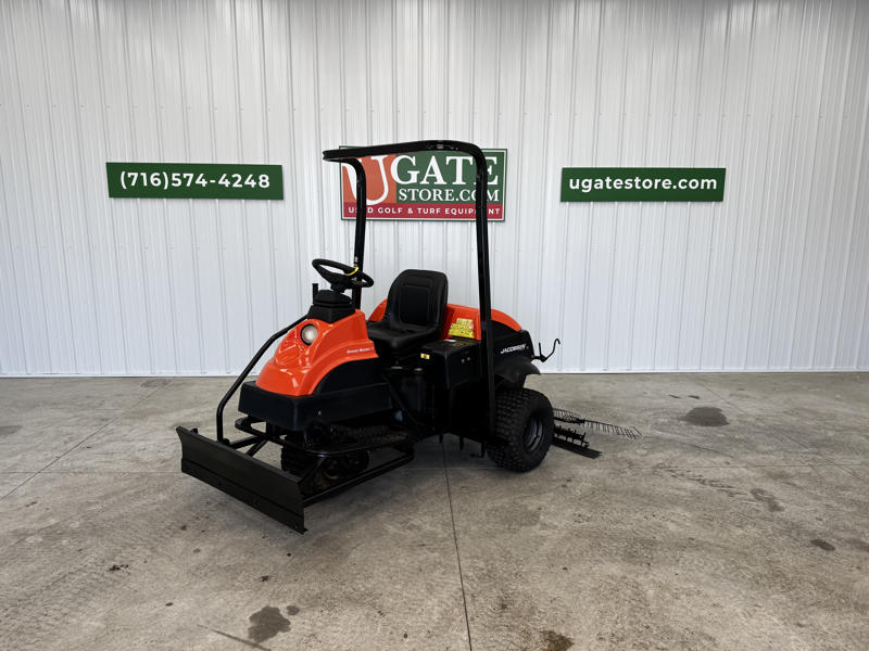 Jacobsen-Groom-Master-II-Diesel-3WD-Bunker-and-Field-Rake-7-800×600-1