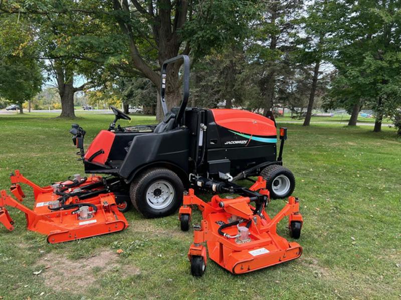 Jacobsen-HR9016-Turbo-Diesel-4WD-Wide-Area-Mower-12-800×600-1
