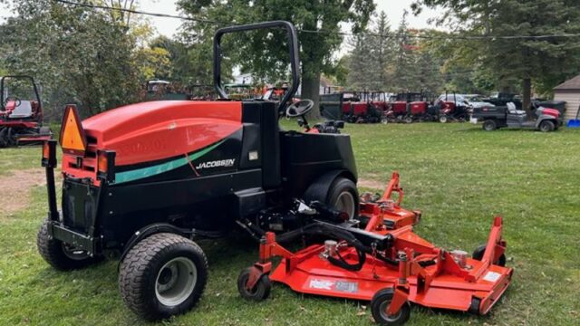 Jacobsen-HR9016-Turbo-Diesel-4WD-Wide-Area-Mower-4-800×600-1