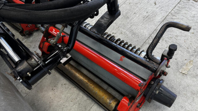 Jacobsen-LF-1880-Diesel-4WD-Fairway-Mower-2-800×600-1
