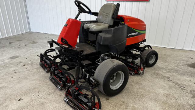 Jacobsen-LF-1880-Diesel-4WD-Fairway-Mower-7-800×600-1