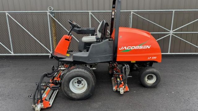 Jacobsen-LF-550-Diesel-2WD-Fairway-Mower-3-800×600-1