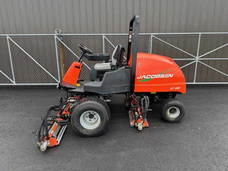 Jacobsen-LF-550-Diesel-2WD-Fairway-Mower-3-800×600-1