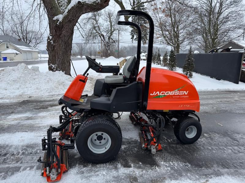 Jacobsen-LF-550-Diesel-4WD-Fairway-Mower-2-800×600-1-1