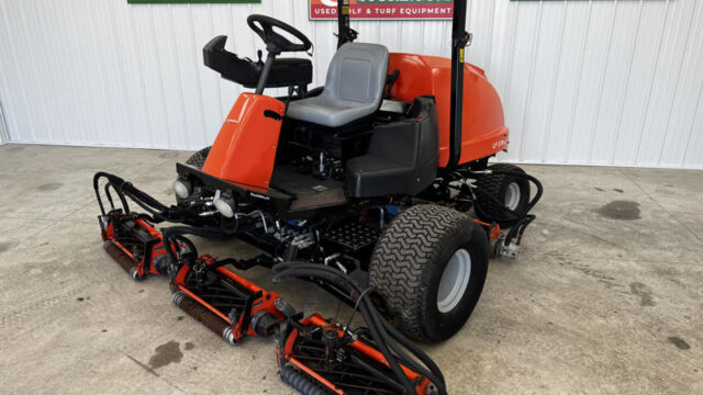 Jacobsen-LF-550-Diesel-4WD-Fairway-Mower-6-800×600-1