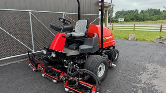 Jacobsen-LF-570-Diesel-4WD-Fairway-Mower-1-800×600-1