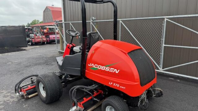 Jacobsen-LF-570-Diesel-4WD-Fairway-Mower-3-800×600-1