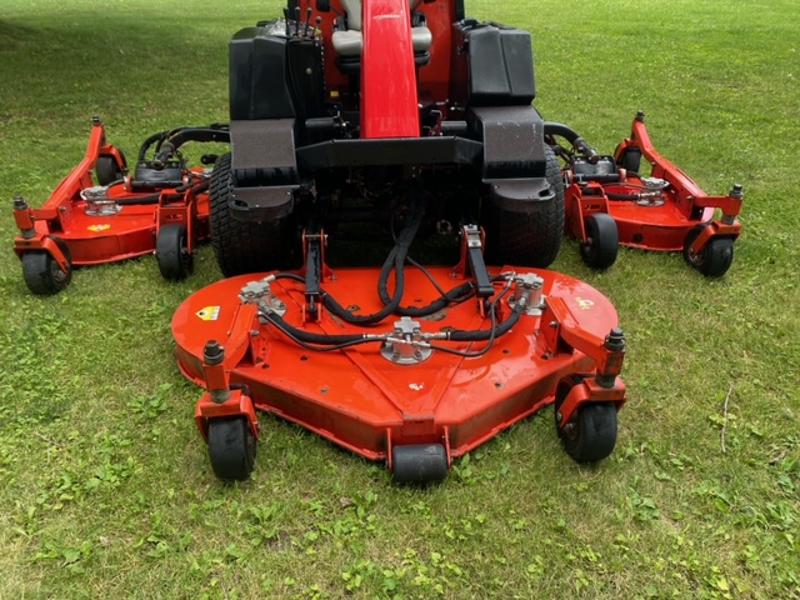 Jacobsen-R311-T-Diesel-4WD-Wide-Area-Mower-1-800×600-1