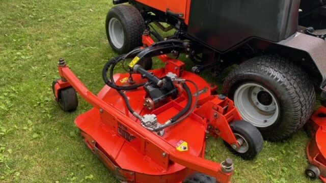 Jacobsen-R311-T-Diesel-4WD-Wide-Area-Mower-8-800×600-1