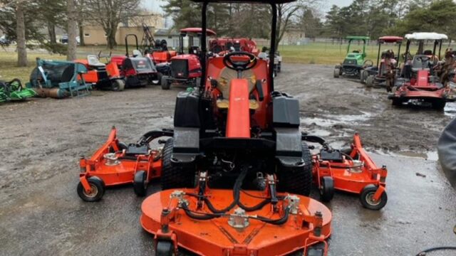 Jacobsen-R311-Turbo-Diesel-4WD-Wide-Area-Mower-3-800×600-1