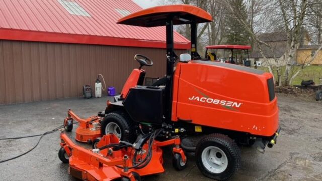 Jacobsen-R311-Turbo-Diesel-4WD-Wide-Area-Mower-7-800×600-1