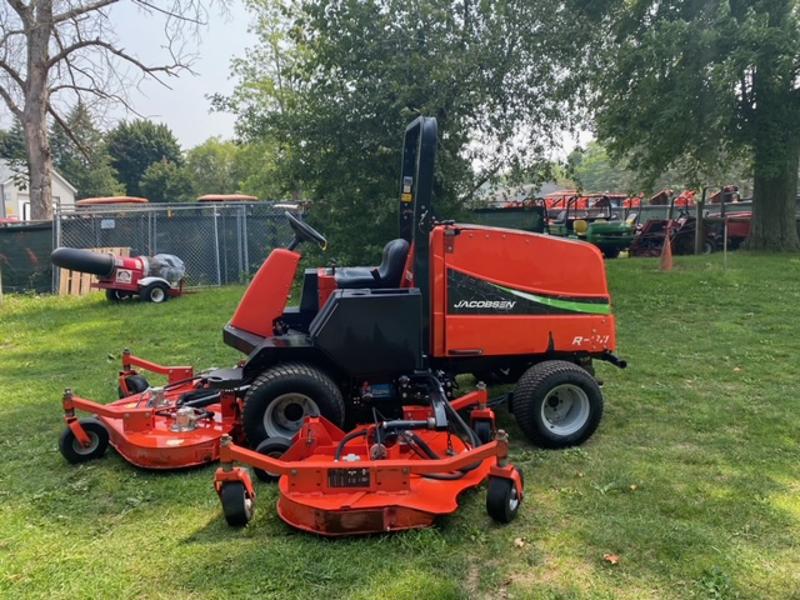 Jacobsen-R311T-Diesel-4WD-Wide-Area-Mower-1-800×600-1-1