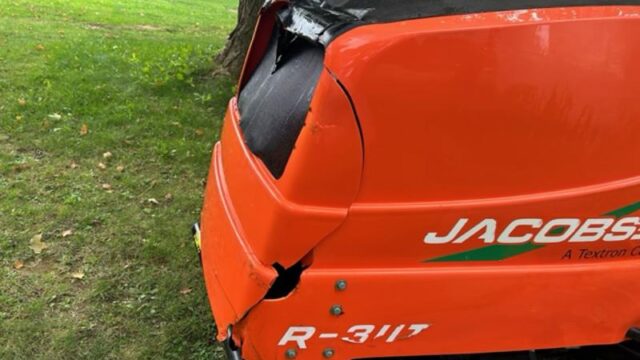 Jacobsen-R311T-Diesel-4WD-Wide-Area-Mower-1-800×600-1-2