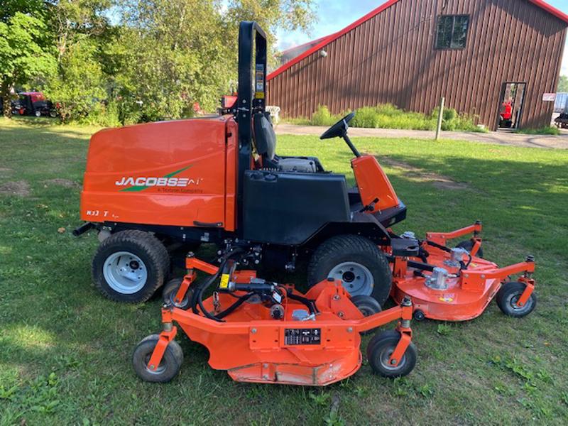 Jacobsen-R311T-Diesel-4WD-Wide-Area-Mower-13-800×600-1