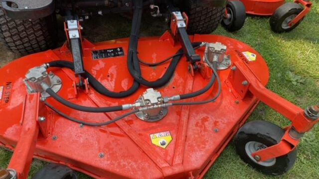 Jacobsen-R311T-Diesel-4WD-Wide-Area-Mower-4-800×600-1-1