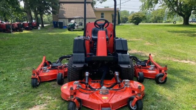 Jacobsen-R311T-Diesel-4WD-Wide-Area-Mower-5-800×600-1-1
