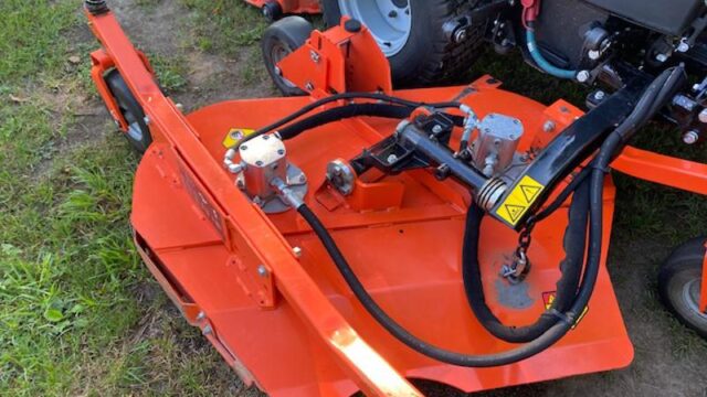 Jacobsen-R311T-Diesel-4WD-Wide-Area-Mower-6-800×600-1-1