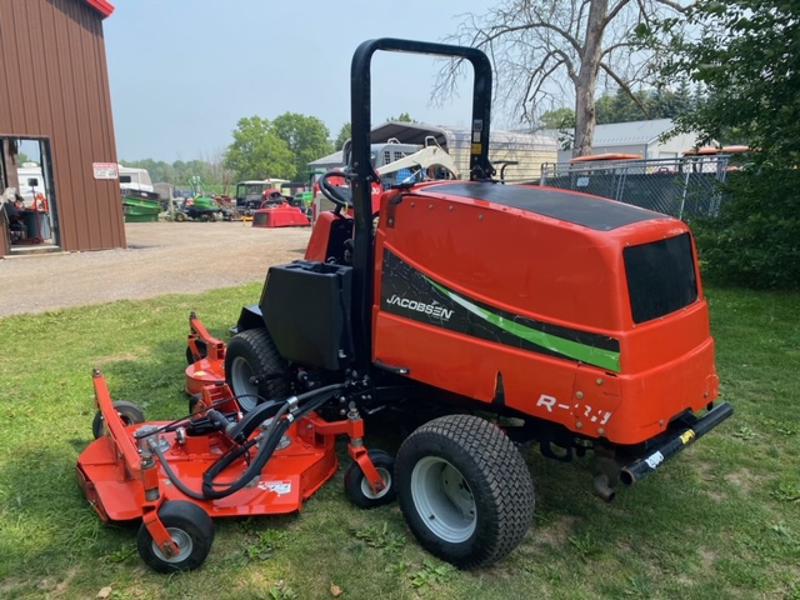 Jacobsen-R311T-Diesel-4WD-Wide-Area-Mower-8-800×600-1-1