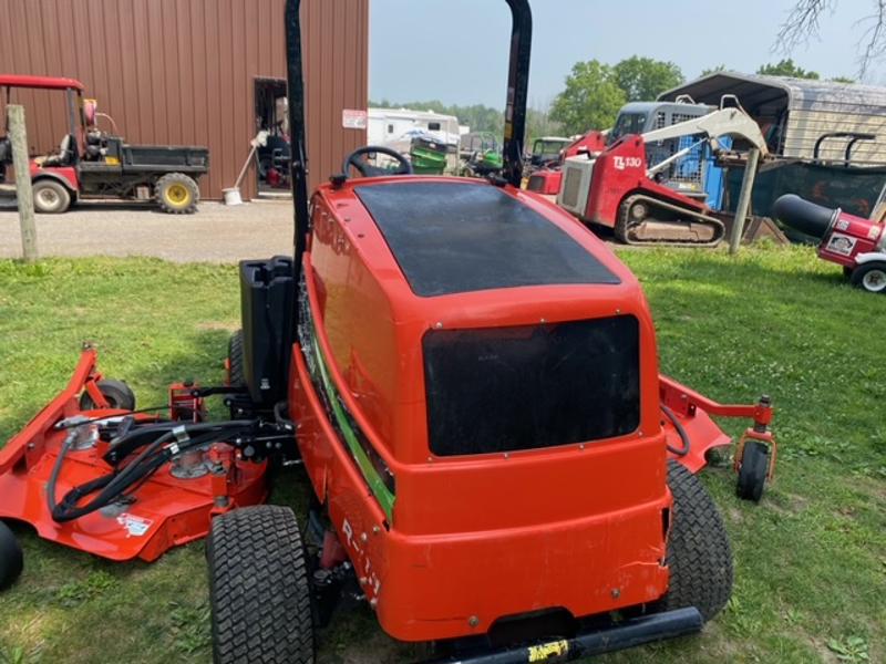 Jacobsen-R311T-Diesel-4WD-Wide-Area-Mower-9-800×600-1-1