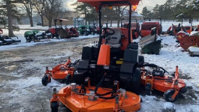 Jacobsen-R311T-Diesel-4WD-Wide-Area-Mower-9-800×600-1
