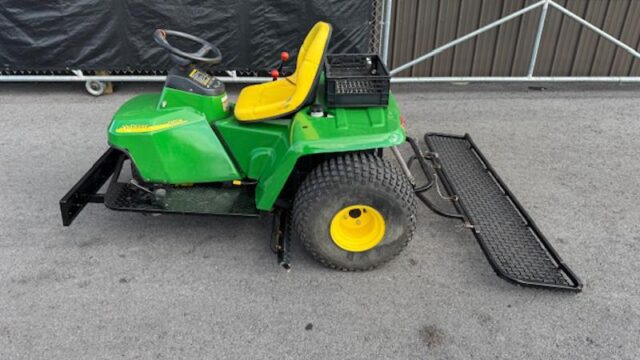 John-Deere-1200A-Bunker-And-Field-Rake-3-800×600-1