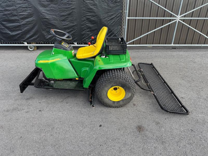 John-Deere-1200A-Bunker-And-Field-Rake-3-800×600-1