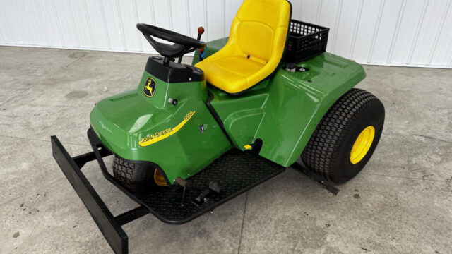 John-Deere-1200A-Bunker-and-Field-Rake-5-800×600-1