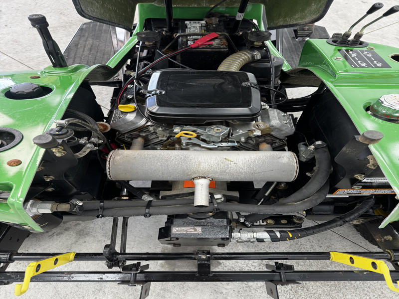 John-Deere-1200H-Gas-3WD-Bunker-and-Field-Rake-2-800×600-1