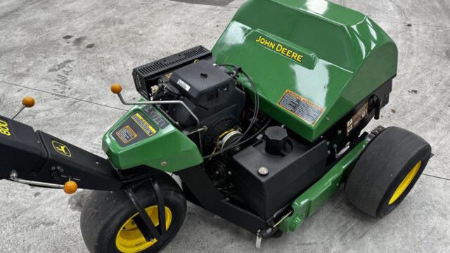 John-Deere-Aercore-800-Walk-Behind-Aerator-7-800×600-1