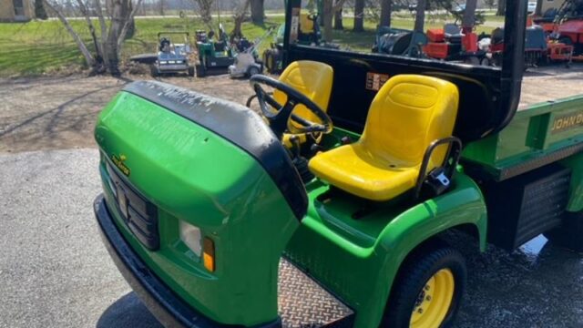 John-Deere-Pro-Gator-2WD-Gas-Utility-Vehicle-7-800×600-1